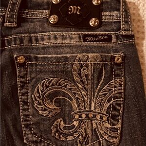 Miss Me Low Rise Bootcut Jeans with Embroidered Fleur-de-Lis Pocket Size 30 x 32